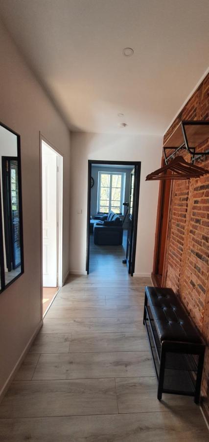 Appartement D'Hippolyte - Vue Musee Rimbaud Charleville-Mézières 外观 照片